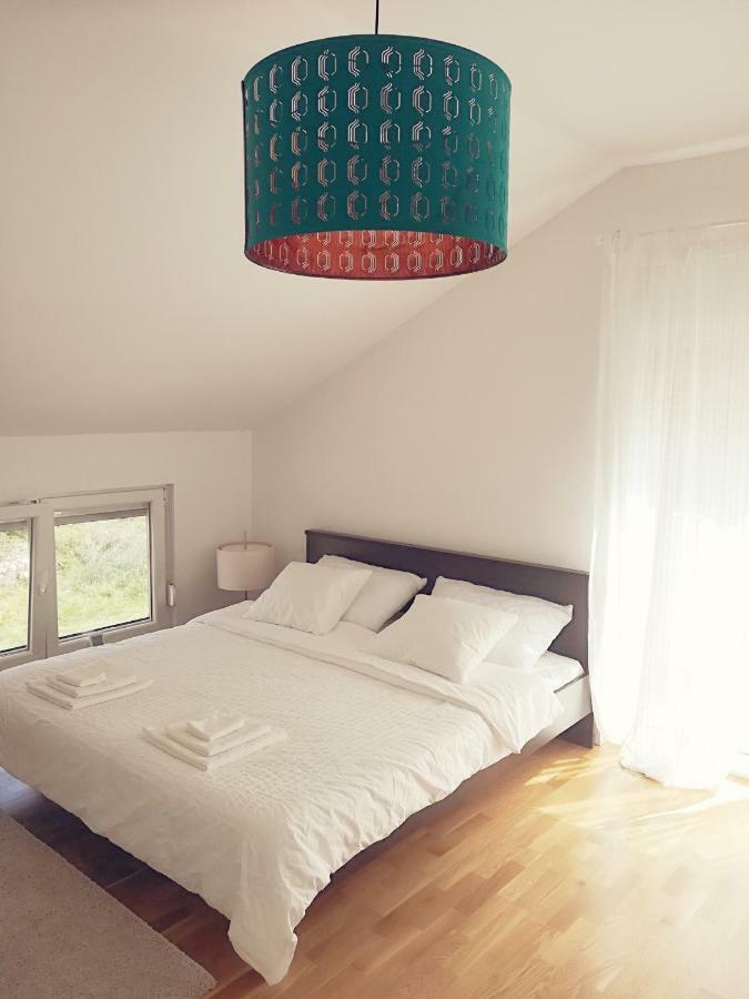 House For Rent Paola Villa Ražanac Exteriör bild