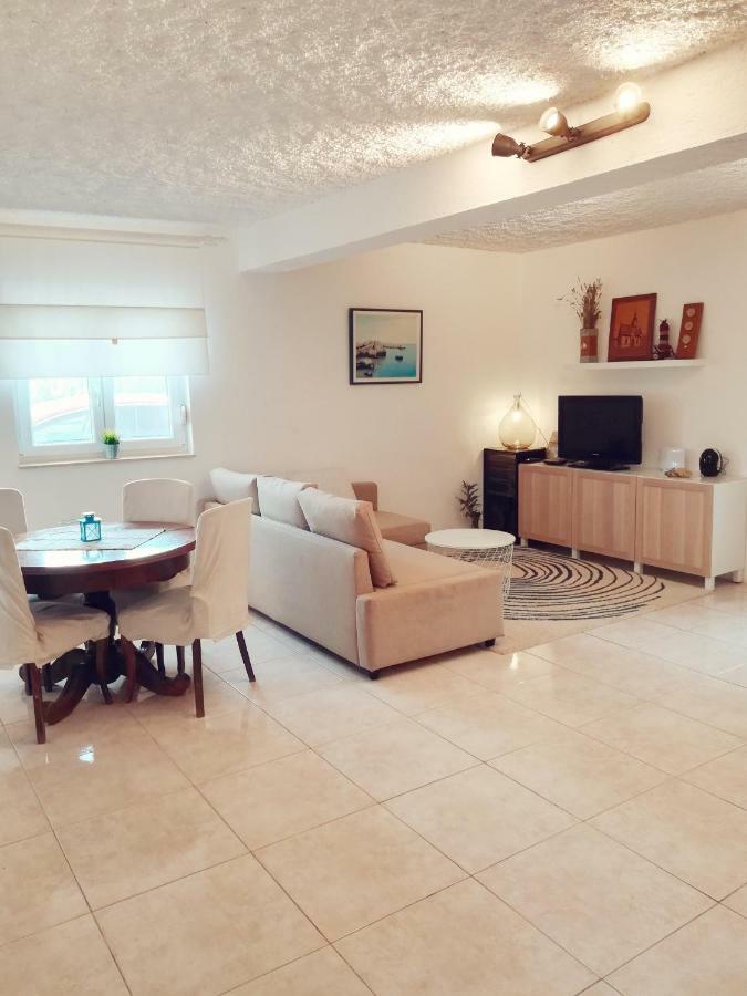 House For Rent Paola Villa Ražanac Exteriör bild